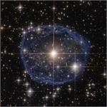 حباب آبی‌فام یک ستاره که به سرعت باد می شود.
