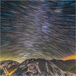 تصویر نجومی روز ناسا: رد ستاره ها بر فراز رشته کوه البرز